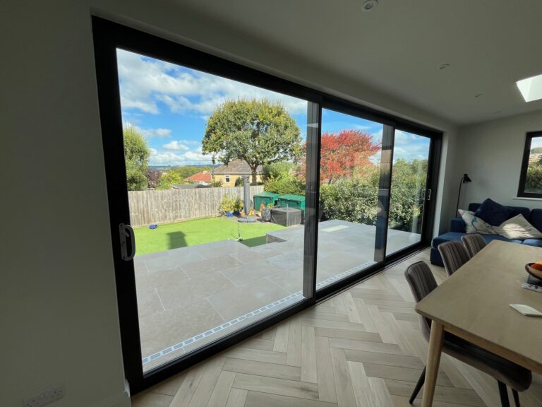 Sliding Door